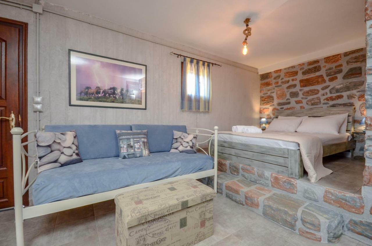 Theonis Villas Moutsouna Exterior photo