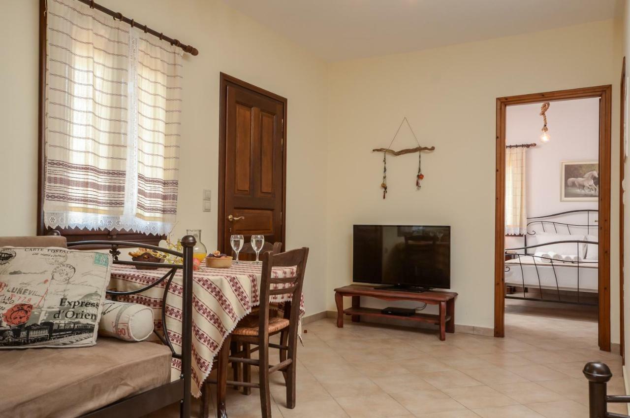 Theonis Villas Moutsouna Exterior photo