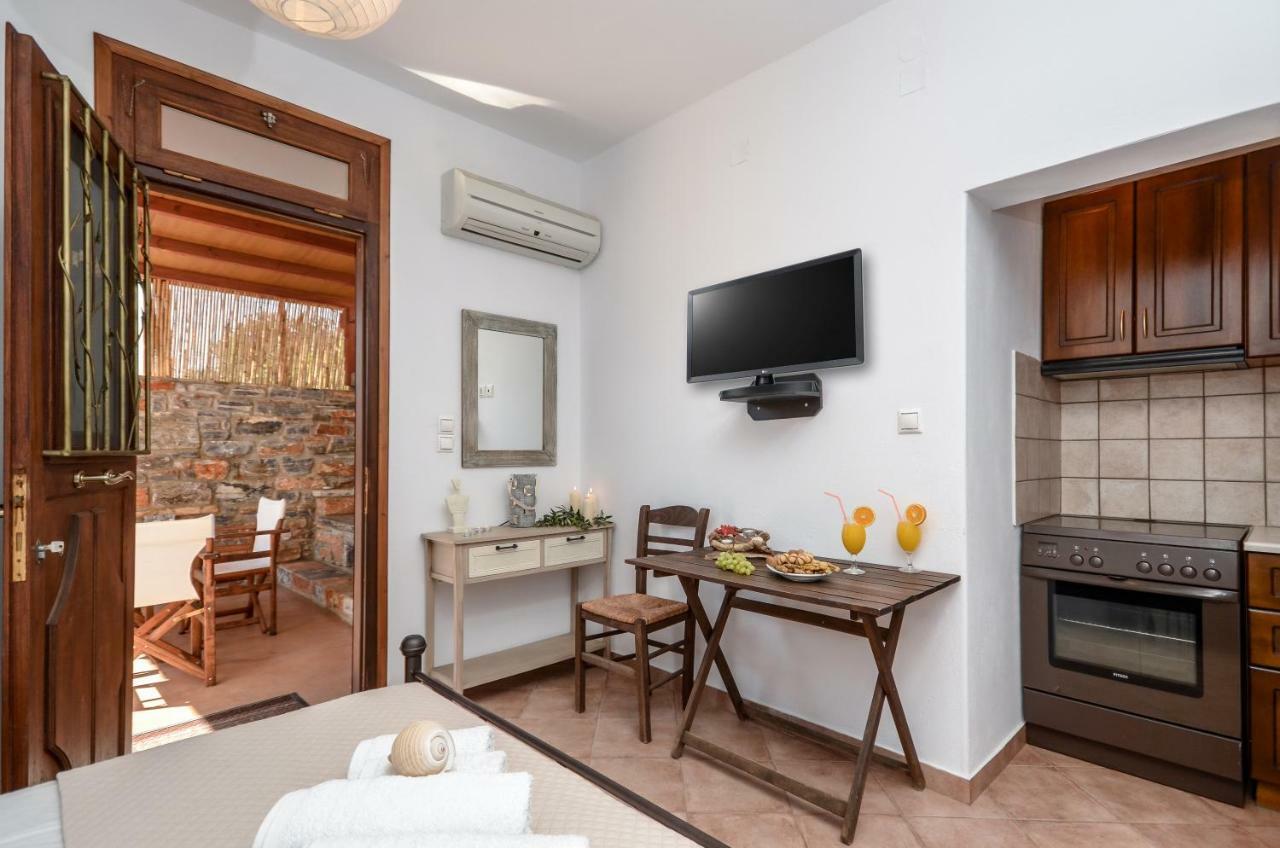 Theonis Villas Moutsouna Exterior photo