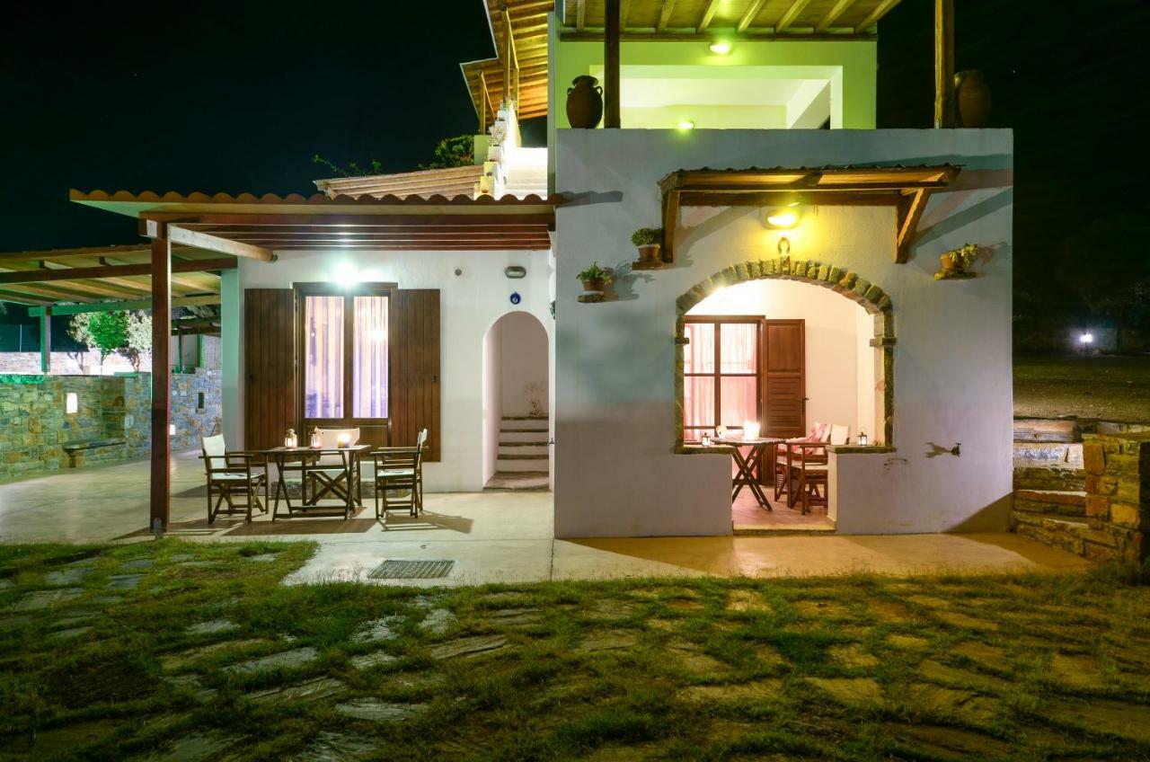 Theonis Villas Moutsouna Exterior photo